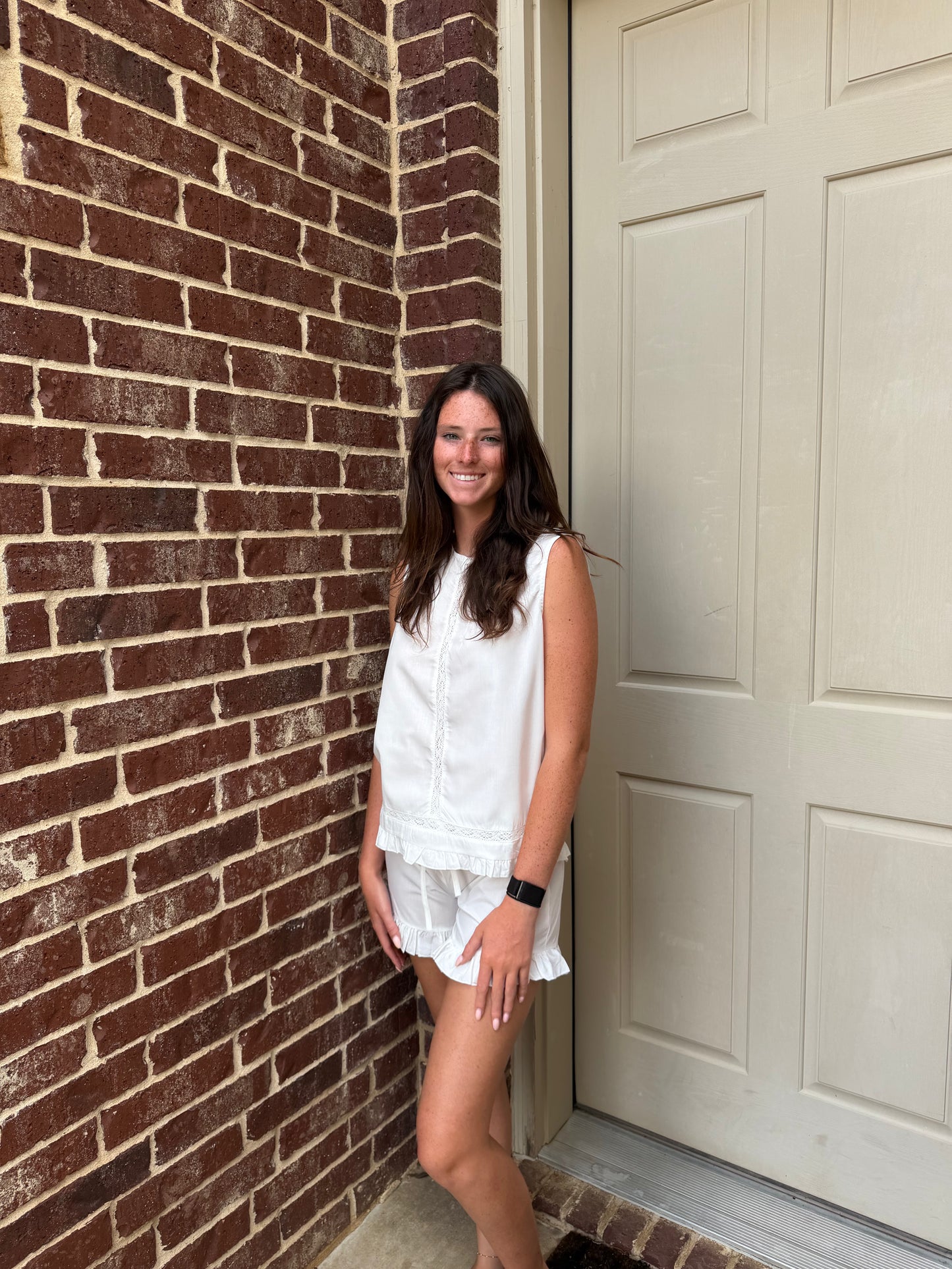 Ruffle Trim White Set